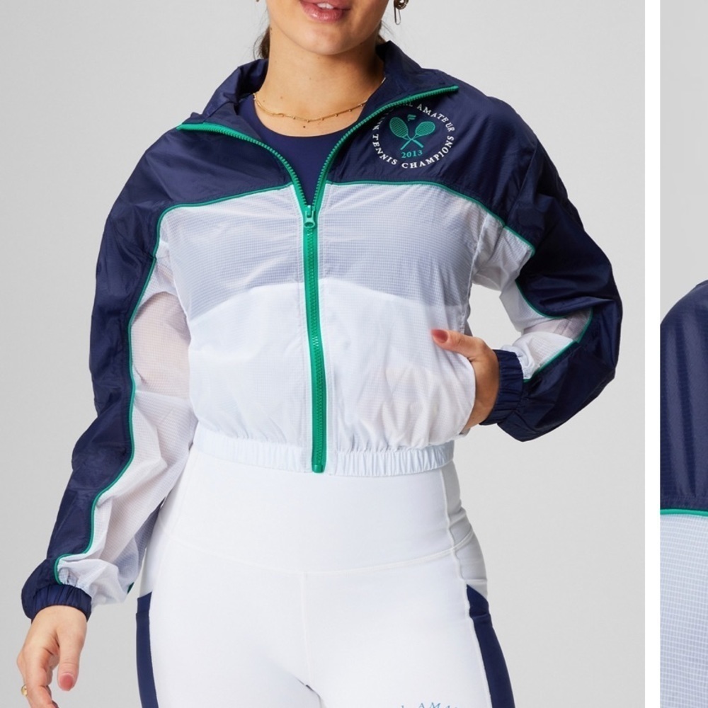 Fabletics Women’s Payton Woven Jacket in collegiate Navy/white size XS